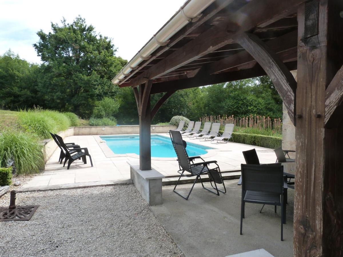 Gite Avec Piscine Proche De St Cirq Lapopie Berganty Exteriör bild