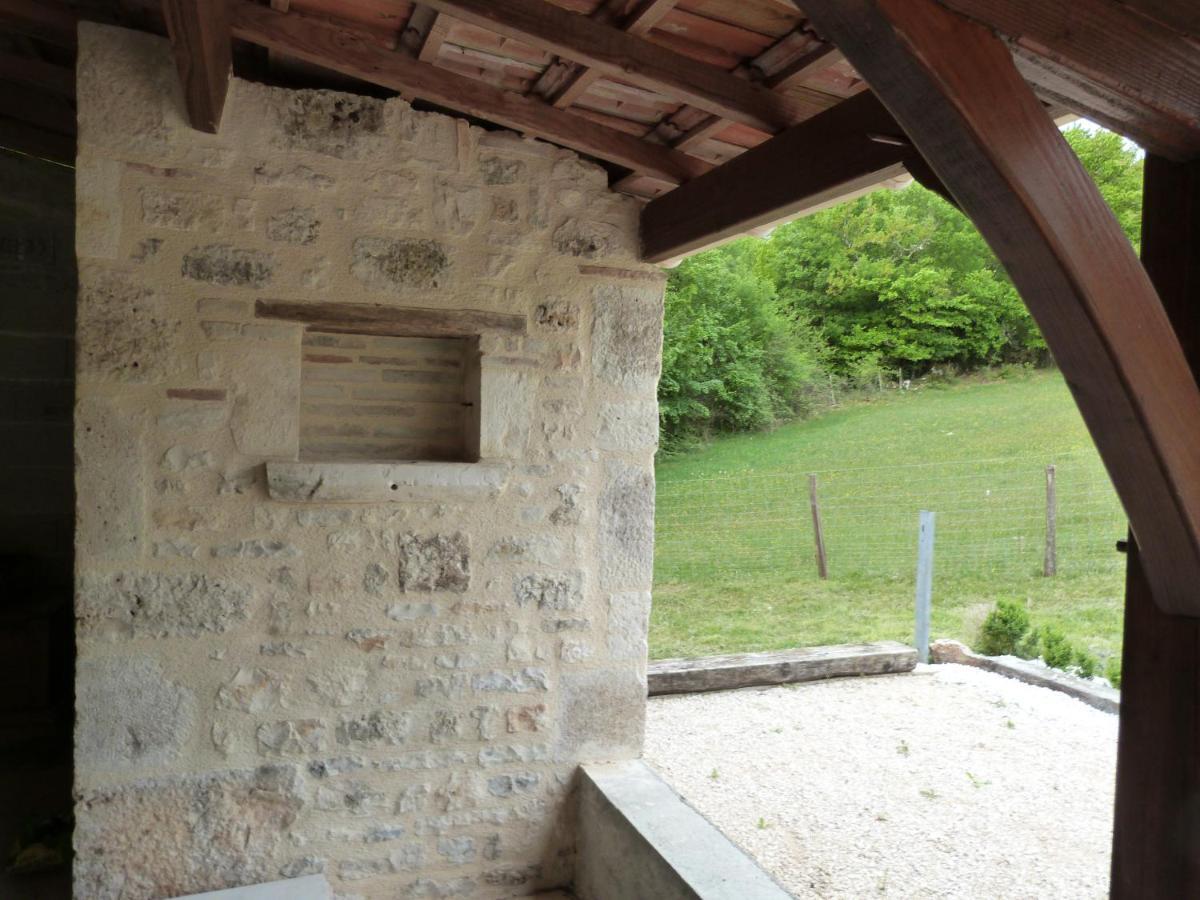 Gite Avec Piscine Proche De St Cirq Lapopie Berganty Exteriör bild